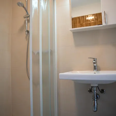 Roveleto Camere Guest house